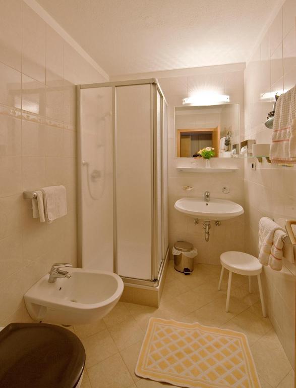 Hotel Rainegg Valdaora Szoba fotó
