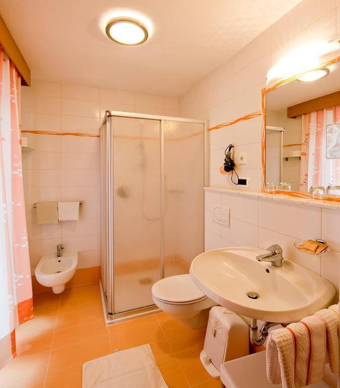 Hotel Rainegg Valdaora Szoba fotó