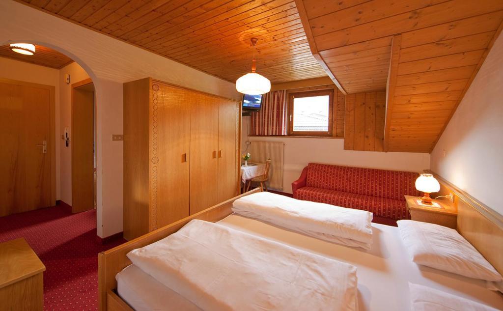 Hotel Rainegg Valdaora Szoba fotó